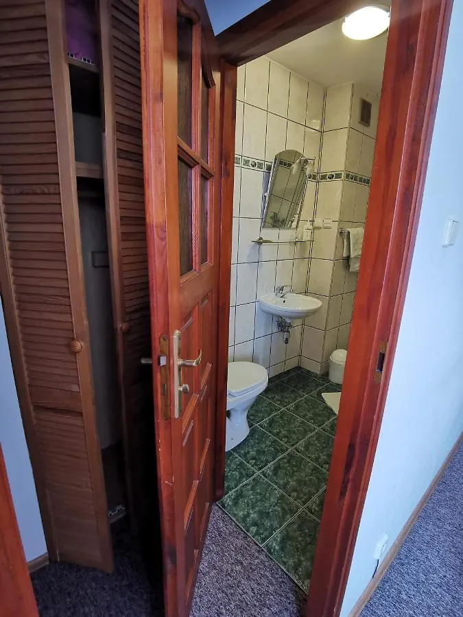 Dom Pod Tujami Bed & Breakfast Krakow 0*,  Poland